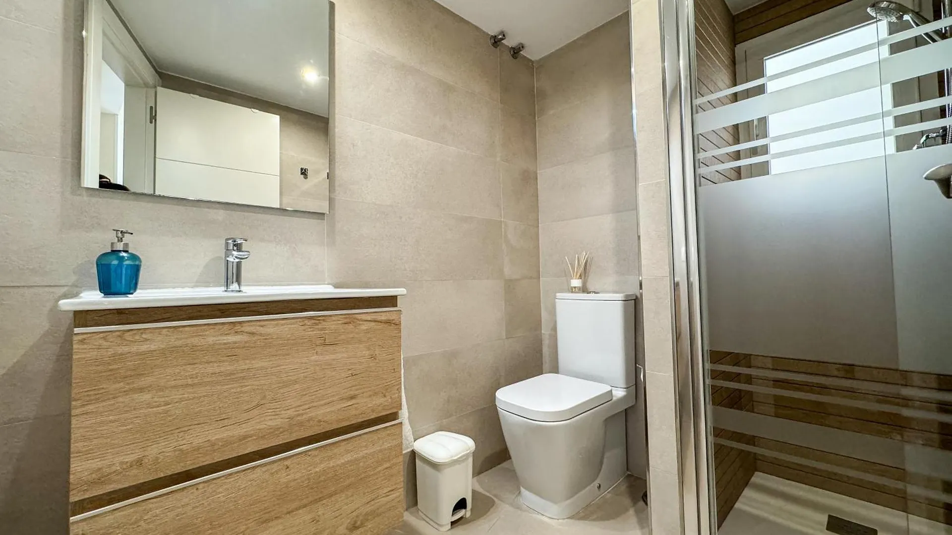 Apartamento Frente Al Mar En La Torrecilla Nerja Apartment