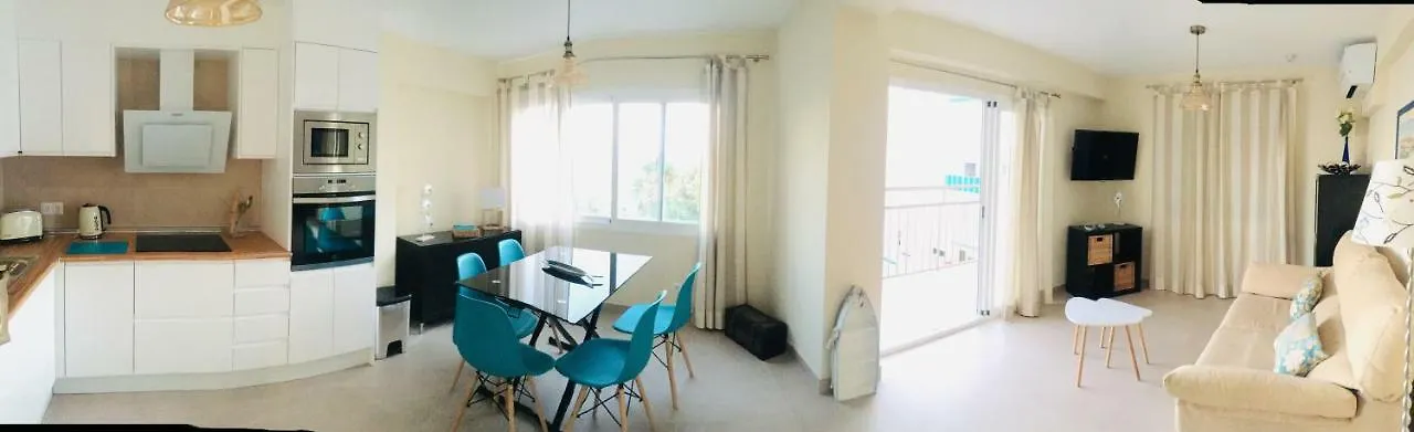 Apartamento Frente Al Mar En La Torrecilla Nerja Apartment