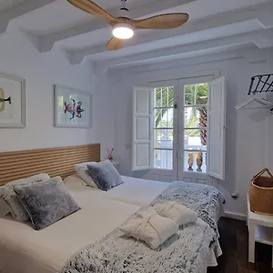 https://villa-adriano.in-canary-islands.com